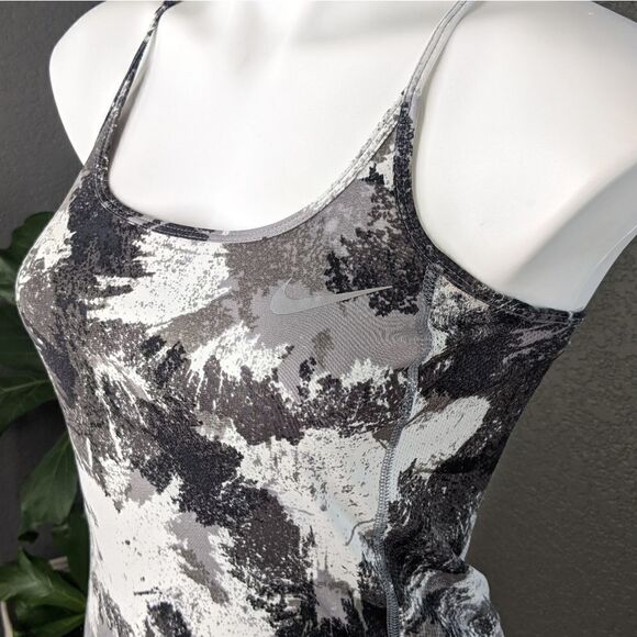 Nike Dri-Fit Exercise Tank Top - Picture 5 of 9